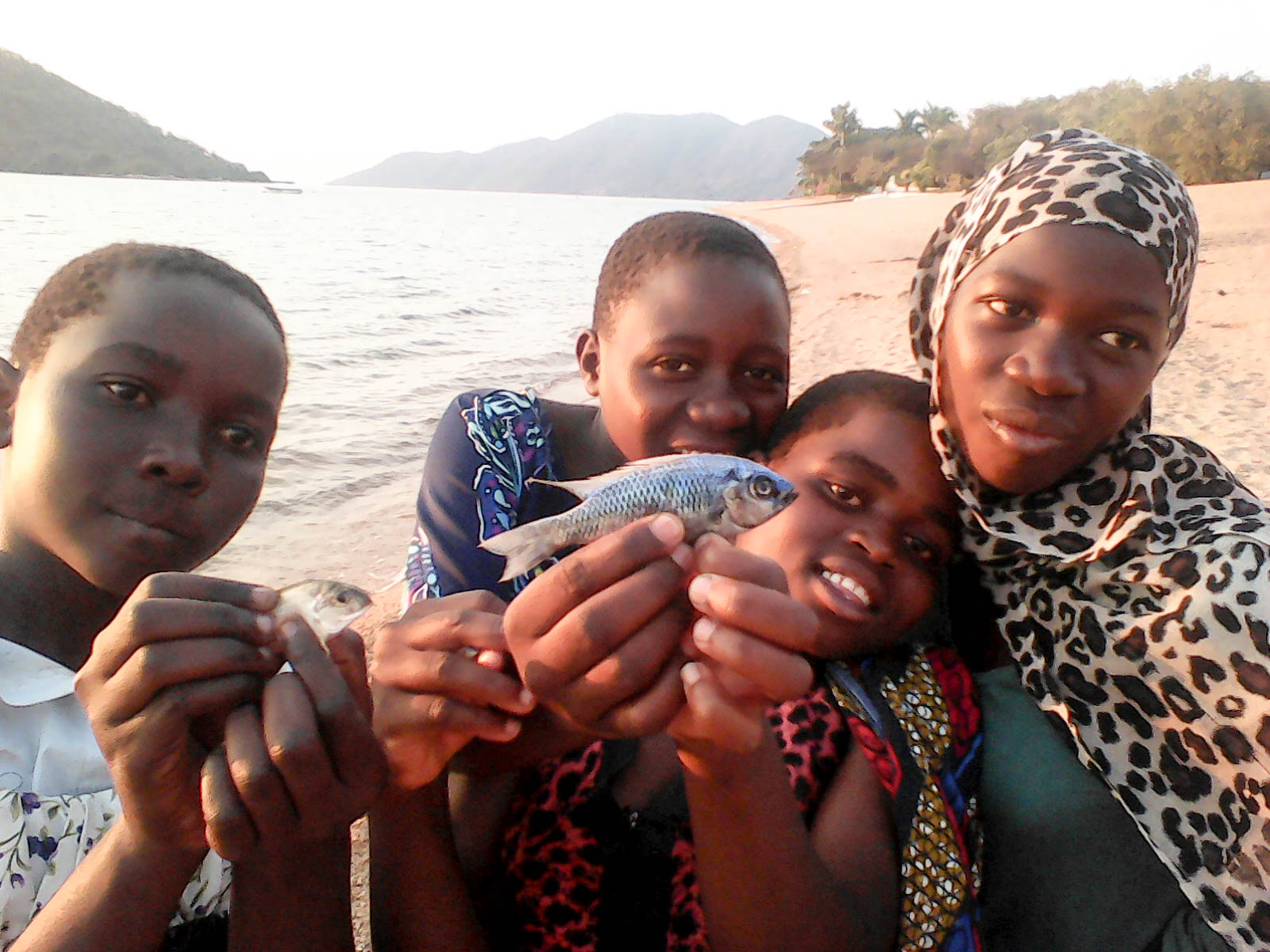 Lake fish daughters